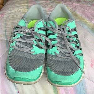 Nike Women’s Free Run Mint Green/Grey